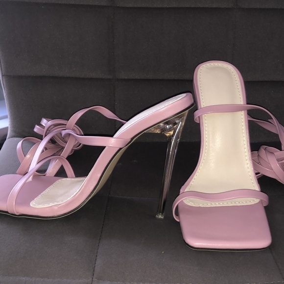 EUC Lilac lace up w/clear heel size 36(US 6) - Picture 2 of 4